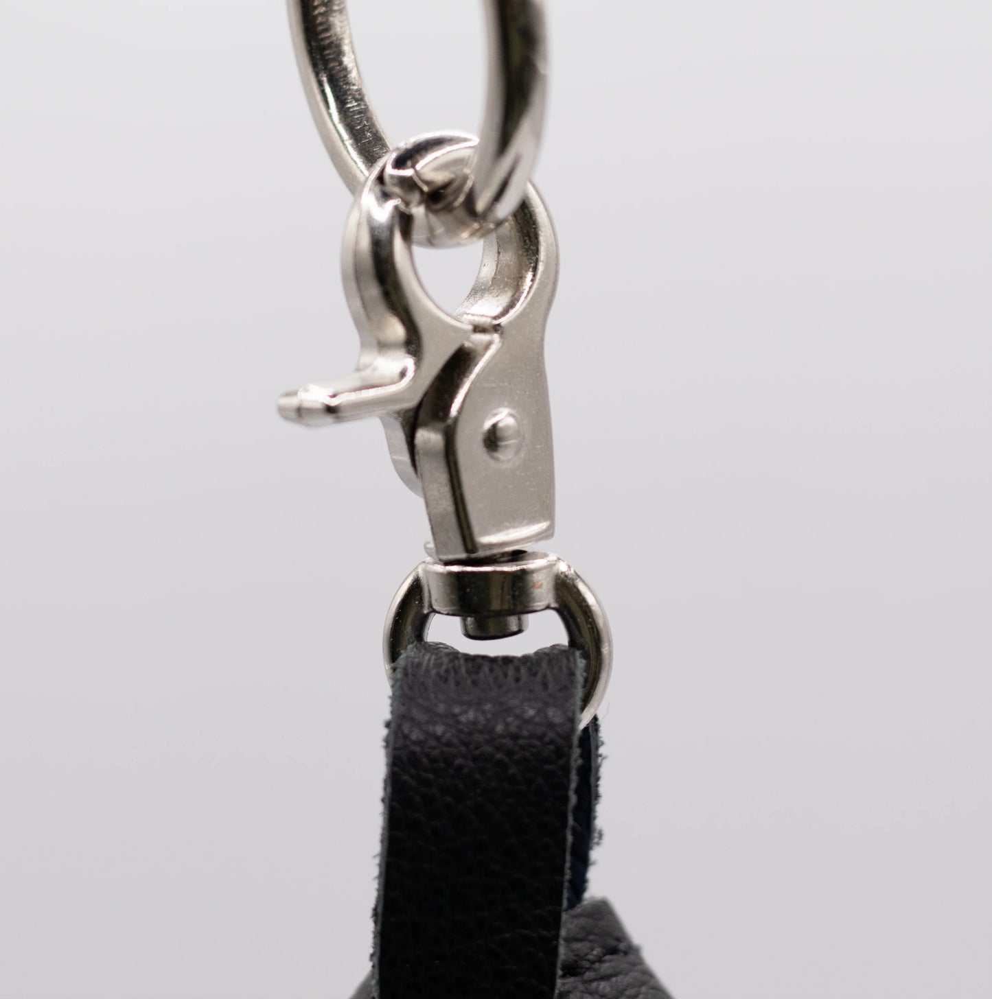 D&H PooSh - Soft Leather Poo Bag Dispenser Black