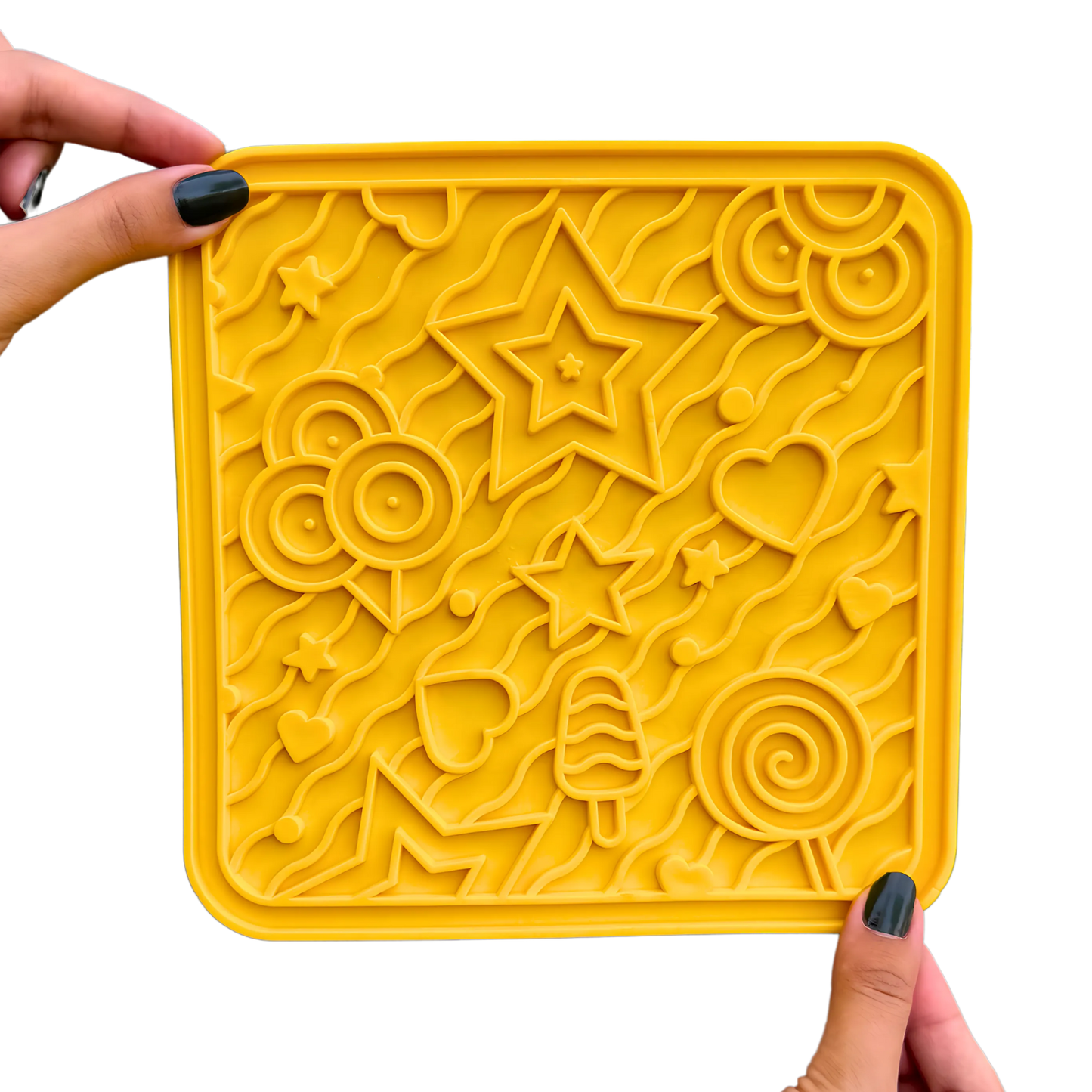 WufWuf&MyMeow TreatMate:An Earth-Friendly Treat Mat for Pets